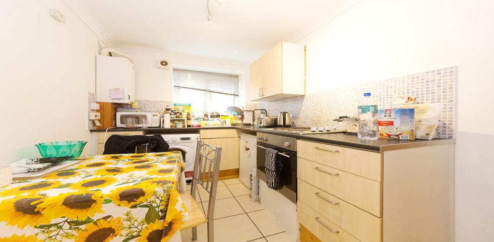 			NEW INSTRUCTION, 1 Bedroom, 1 bath, 1 reception Flat			 Willesden Lane, WILLESDEN GREEN
